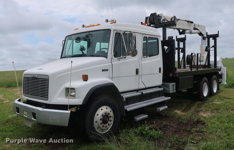 2002 Freightliner FL80 Crew Cab crane truck - EP9365