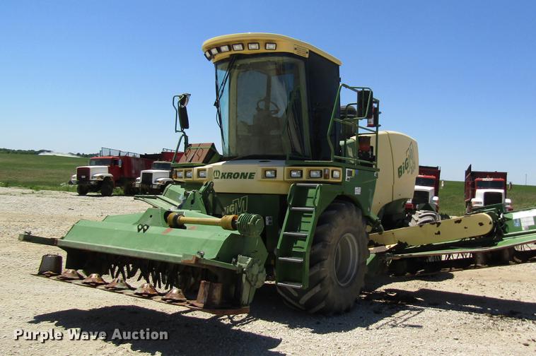 2011 Krone Big M 400 windrower - DD8488