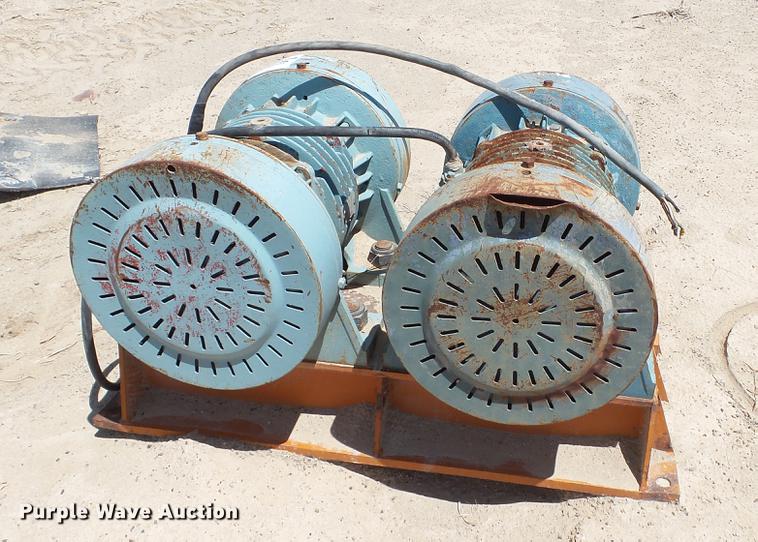 (2) Cleveland Vibrator Company RC-94-6-4 compactor - DC5504