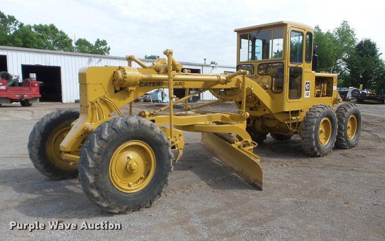 1969 Caterpillar 12F rigid frame motor grader - J8502