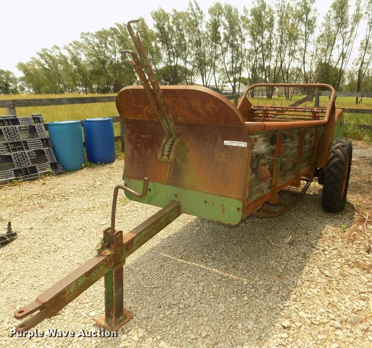 John Deere L Series 51 manure spreader - DZ9518
