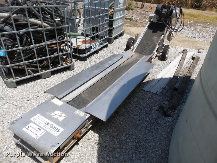Adams unloading conveyor - DB7089