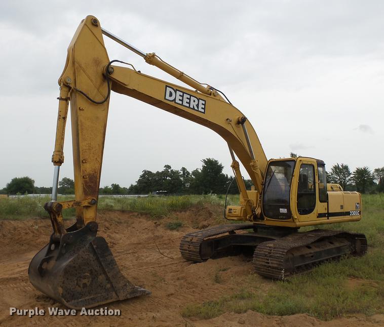 2000 John Deere 230LC excavator - DB7050