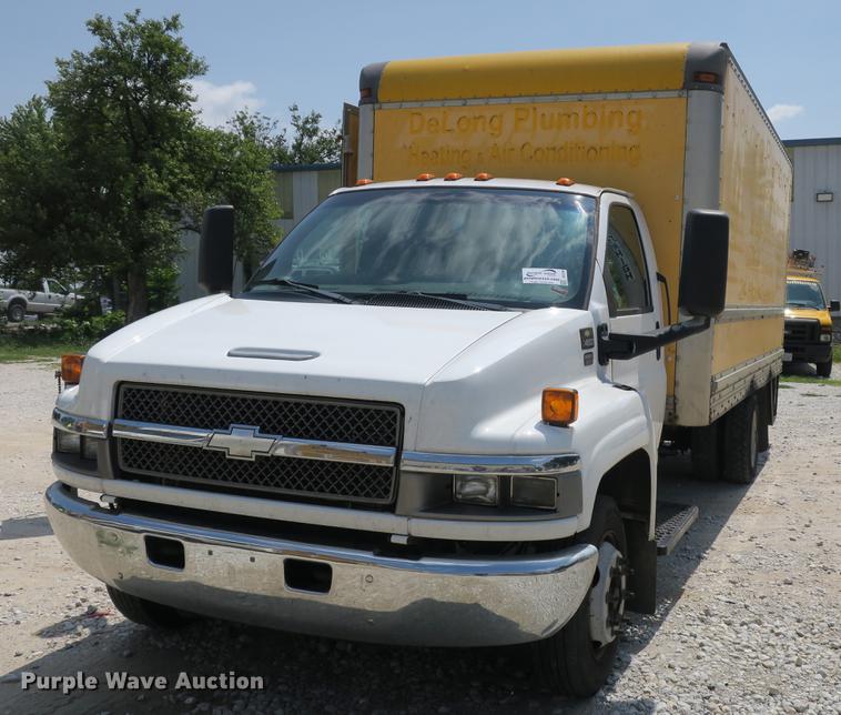 2004 Chevrolet C4500 box truck - DE3798