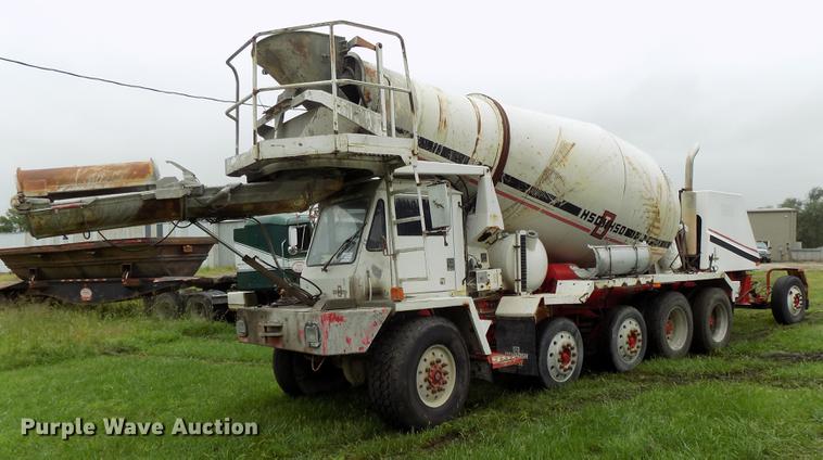 1994 Oshkosh S2146 ready mix truck - DB8617