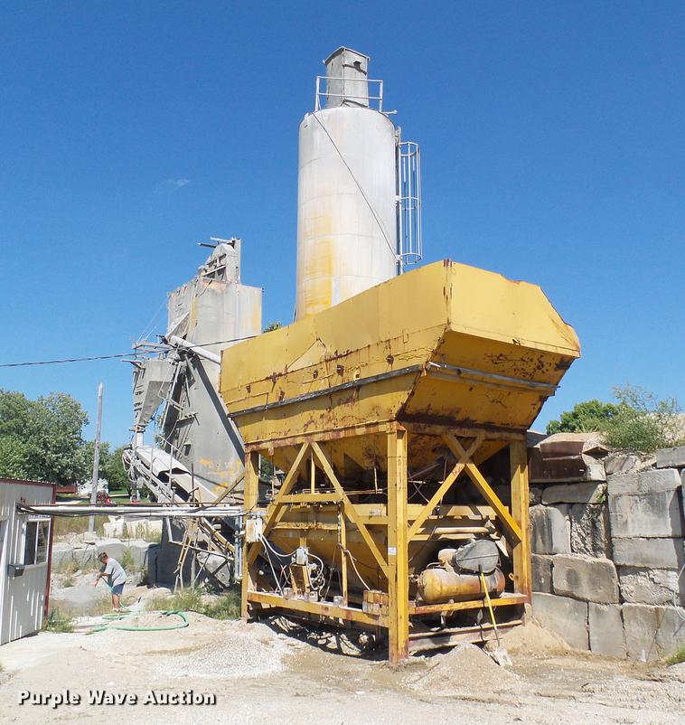 Ross 60-7 concrete batch plant with controller center building - DE5244