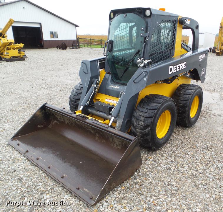 2011 John Deere 328D skid steer - DZ9434