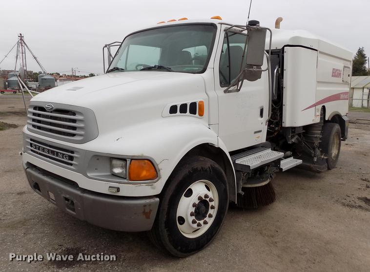 2005 Sterling Acterra street sweeper - DY9035