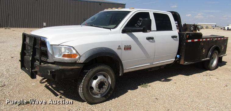 2012 Dodge Ram 5500 Crew Cab flatbed truck - DD4406