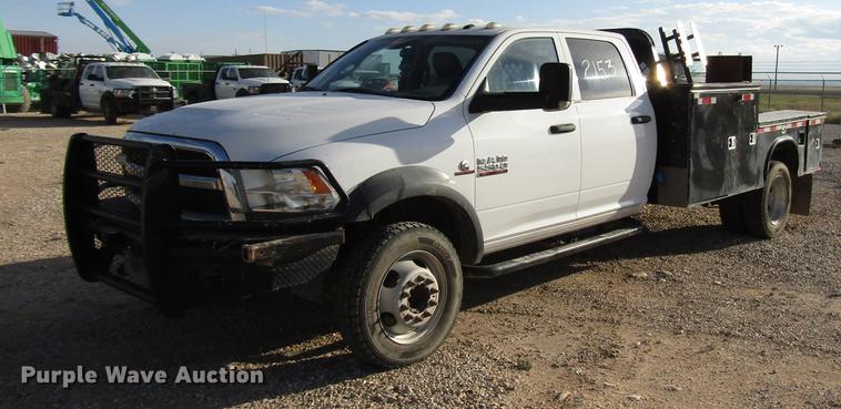 2014 Dodge Ram 5500 Crew Cab flatbed truck - DD4410