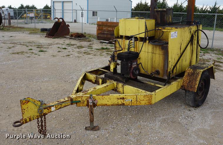 LeeBoy asphalt tack wagon - DD6631
