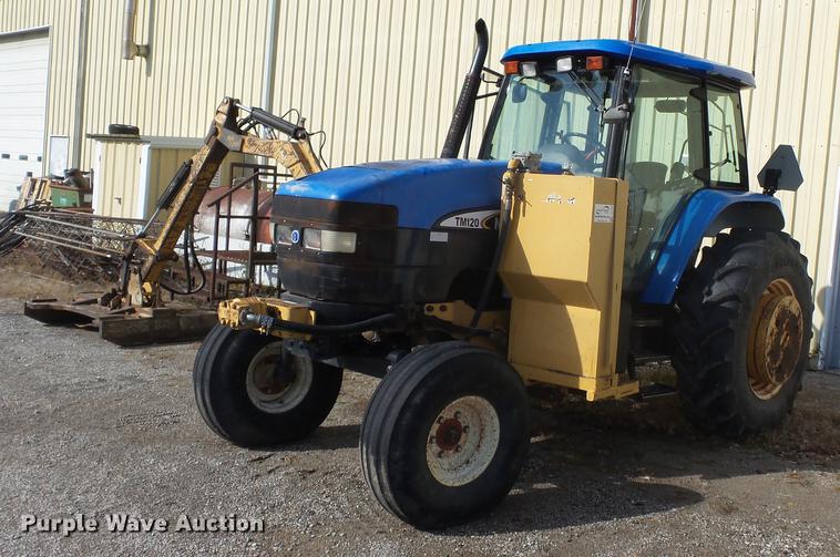 2004 New Holland TM120 tractor - DD2458