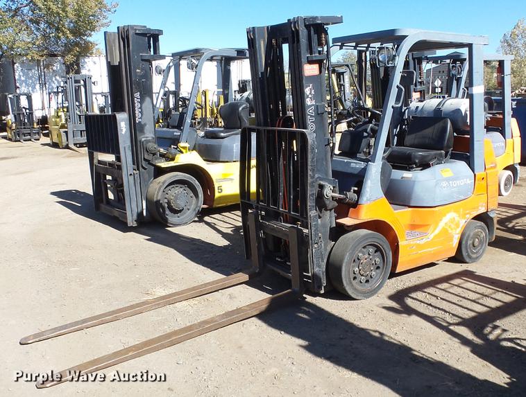2000 Toyota 7FGCU25 forklift - FQ9315