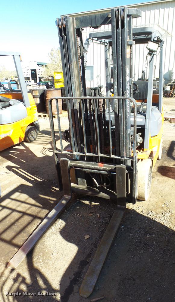 Toyota 7FGCU25 forklift - FQ9318