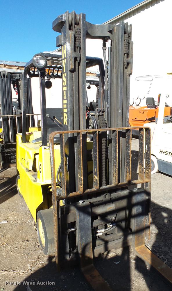 2012 Hyster S60XL forklift - FQ9330