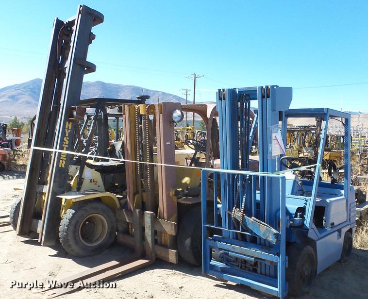 (4) salvage forklifts - FS9758