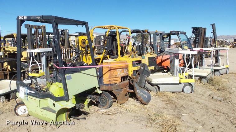 (10) salvage forklifts - FS9769