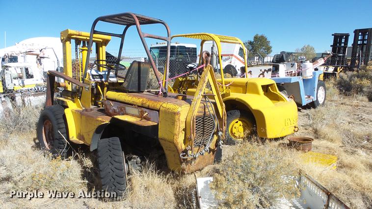 (3) salvage forklifts - FS9806
