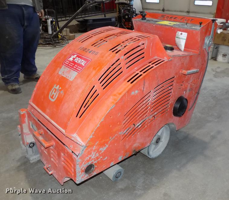 Soff Cut GX4200 concrete saw - DZ9612