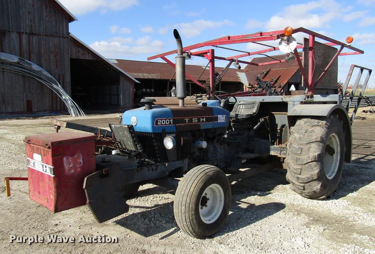Ford 3930 tractor with Texas sod harvester - DD3875