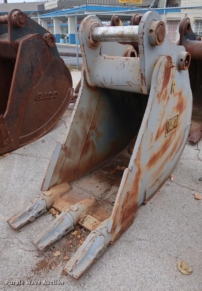 Rockland 30"W excavator bucket - FE9552