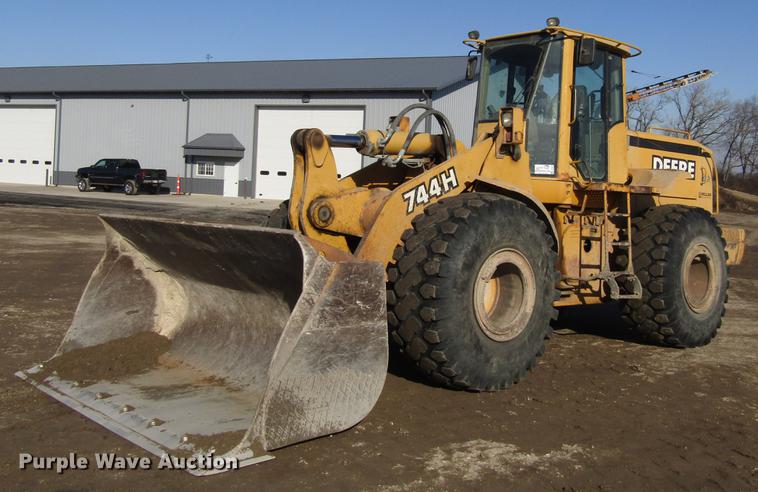1998 John Deere 744H wheel loader - DF3912