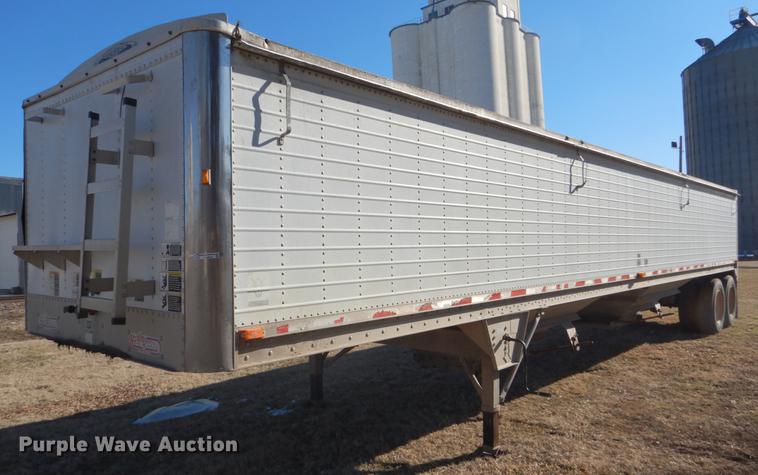2000 Wilson Pace Setter double hopper bottom grain trailer - FH9004