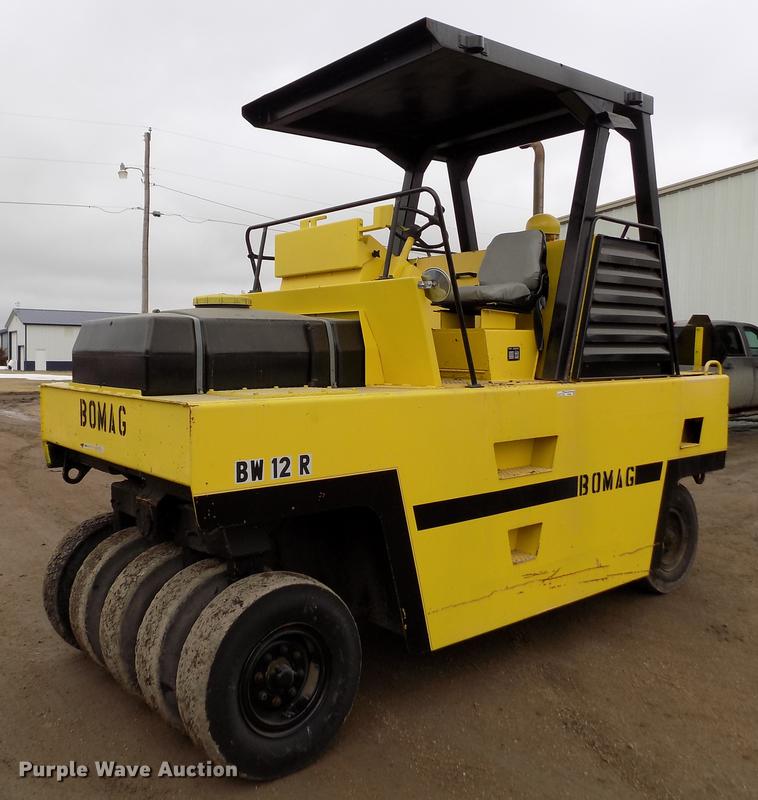 1988 Bomag BW12R pneumatic roller - FH9061