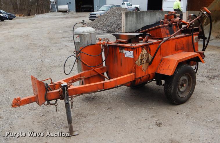 Stepp Manufacturing crack sealer - DE6047