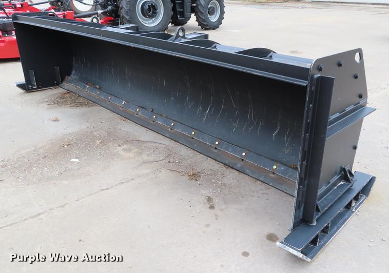 Henke snow pusher plow - DF7690