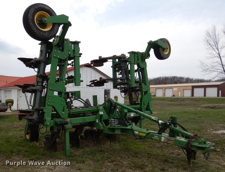 2009 John Deere 2510H anhydrous ammonia applicator - DY9801
