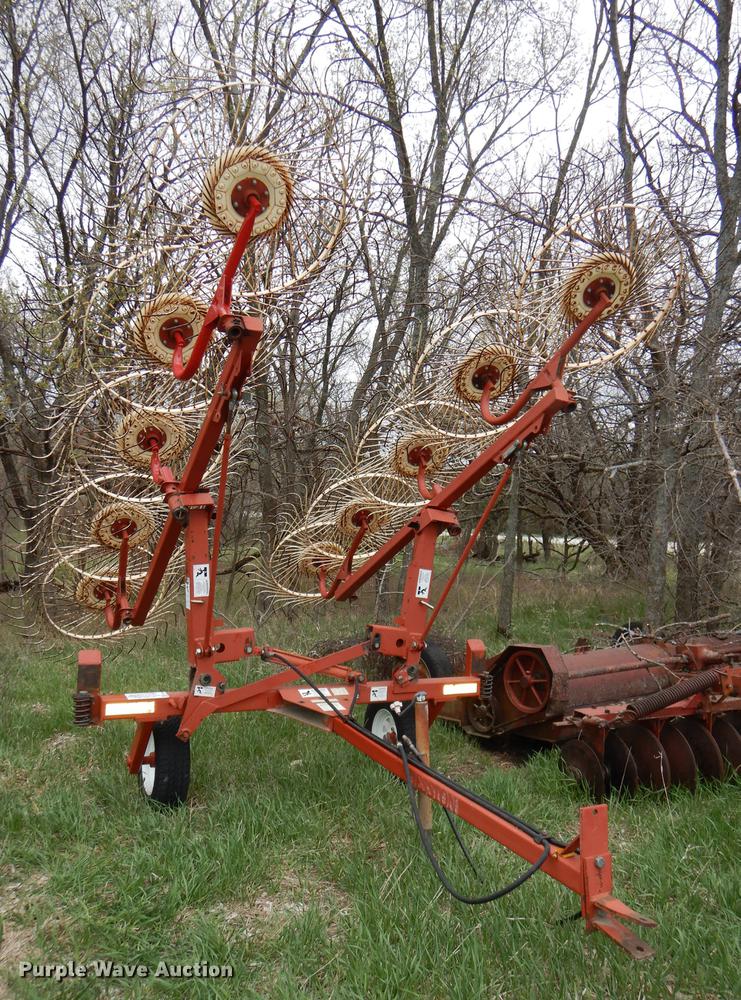 Hesston 5010 hay rake - DG0983