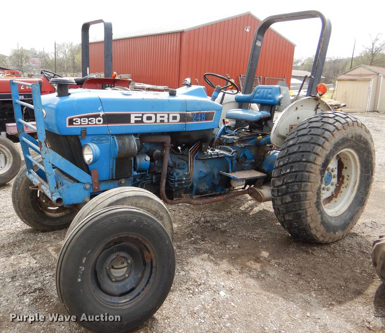 1993 Ford 3930 tractor - DG0987