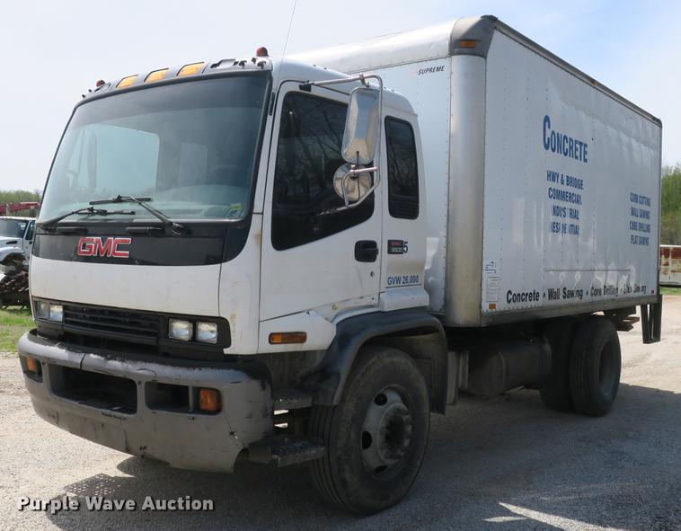 2001 GMC T6500 box truck - DB8804