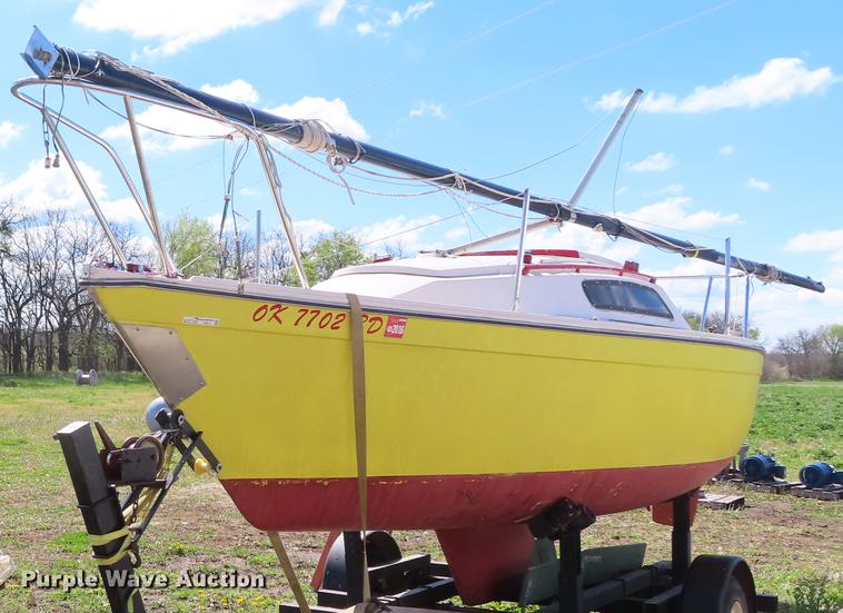1979 Bayliner Buccan sailboat - FJ9017