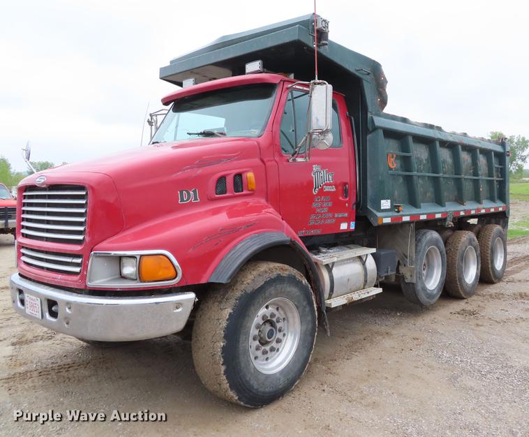 1999 Sterling A-Line dump truck - DF7828