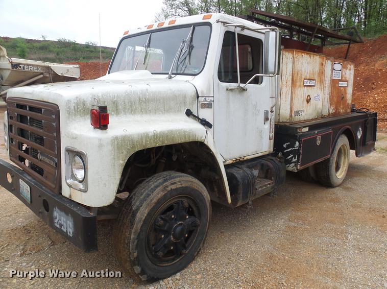 1988 International 1754 tank truck - DF7264