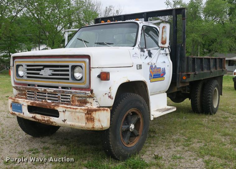 1984 Chevrolet C70 flat dump bed truck - DB8772