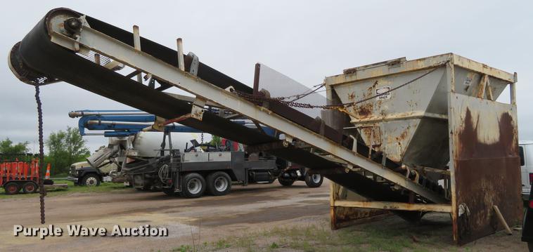 Aggregate surge box and conveyor - DD7050