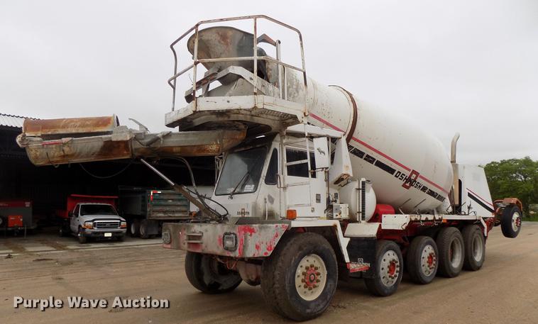 1994 Oshkosh S2146 ready mix truck - DE7680