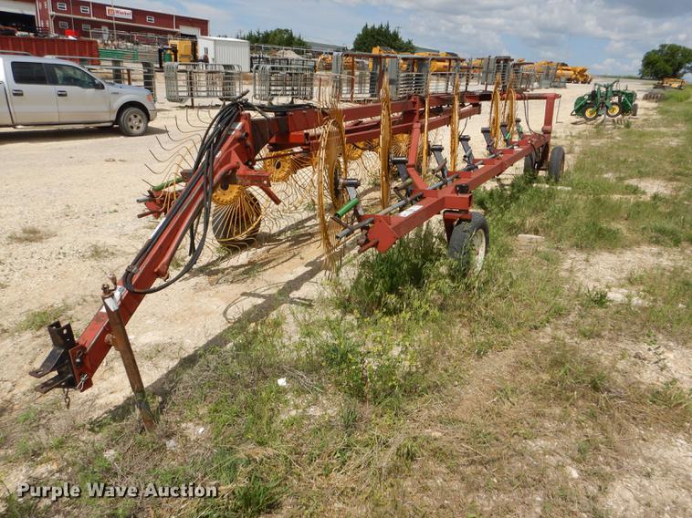 Hesston 3986 hay rake - FT9541