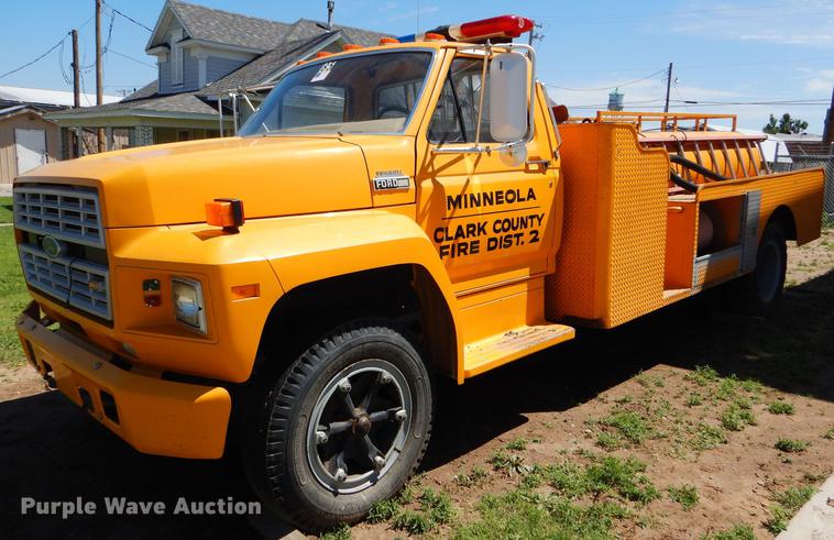 1985 Ford F600 fire truck - FT9510