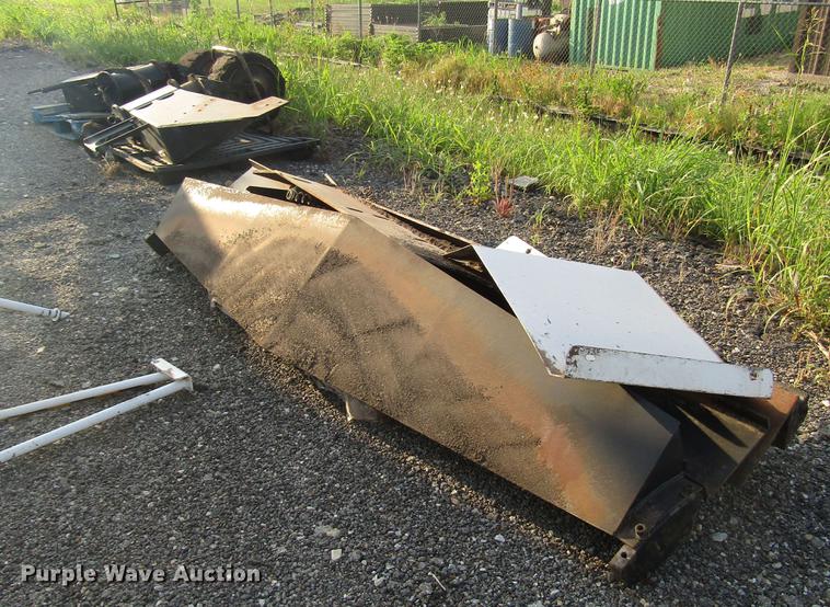 SB2500D windrower head - DG1189