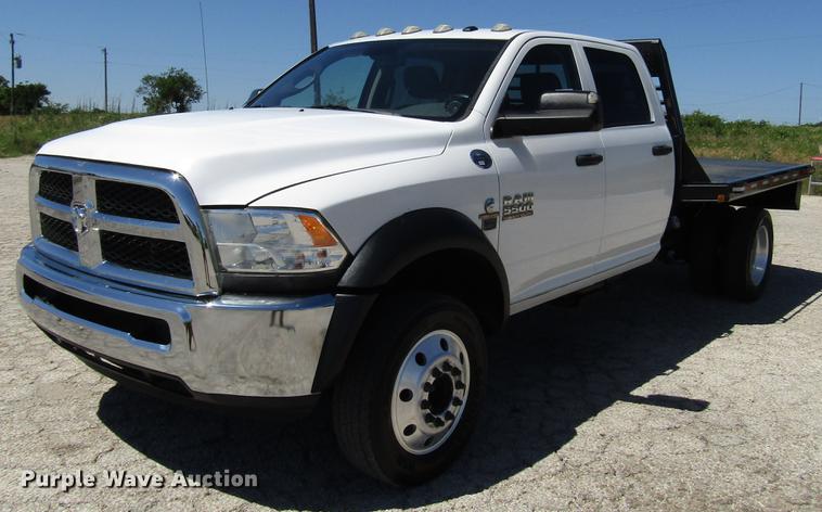2014 Dodge Ram 5500 Crew Cab flatbed truck - DG1236