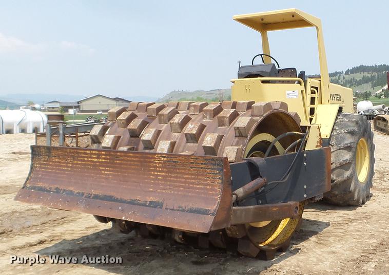 1986 Hyster C852A single drum vibratory roller - DC4567