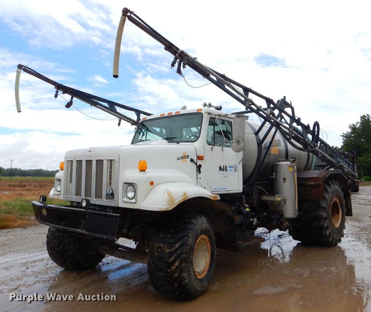 2002 International 2554 applicator truck - ED9316