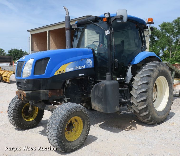 New Holland T6030 tractor - EA9325