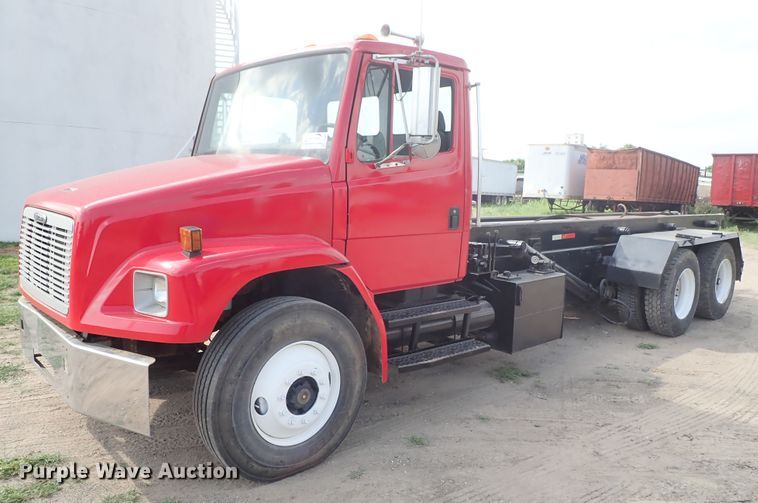 1993 Freightliner FL80 roll off container truck - DE5421