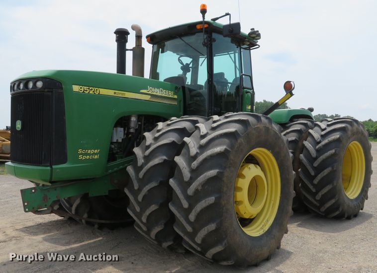 2006 John Deere 9520 Scraper Special 4WD tractor - DE8177
