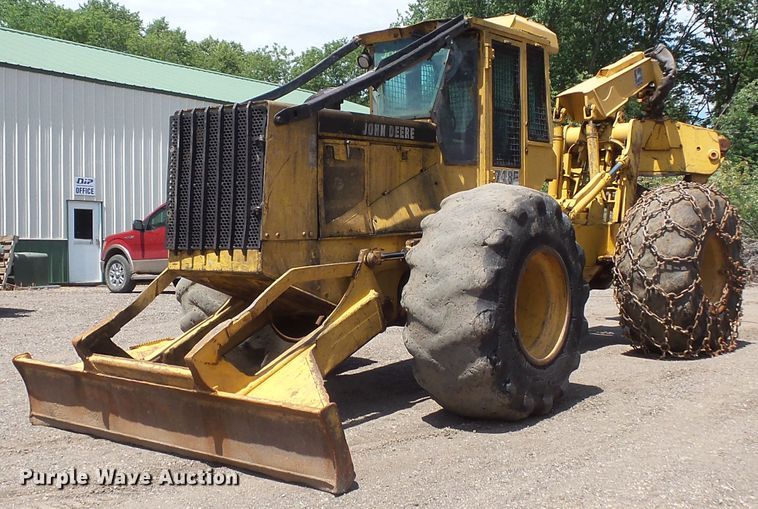 John Deere 748E skidder - FM9640